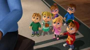 Die Chipmunks wollen Dave überreden, dass er sie in ein Sommer- Camp fahren lässt.