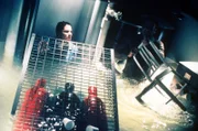 Der Seemann De Mara (Marco Sanchez) steht Todesängste aus: Er ist eingeklemmt und das Wasser steigt unaufhörlich.
