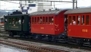 Der Schweizer Dampftriebwagen auf der Fahrt ins Museum Delémont.