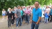 Trödelexperte Mauro Corradino vor der Flohmarkteröffnung.