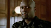 Der Basketball-Star Silas Inwood (Poncho Hodges) wird verdächtigt einen penetranten Fan getötet zu haben.