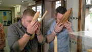 Johannes Hirth (li.) und Jörg Schmid - die Wildbakers - bei ihrer "Tour de Baguette".