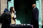Det. Will Jeffries (Thom Barry, r.) fühlt Kiki (Phil LaMarr, M.) auf den Zahn ...