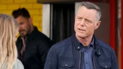 Hank Voight (Jason Beghe)