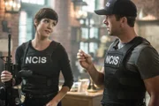 Für Lasalle (Lucas Black, r.) und Brody (Zoe McLellan, l.) beginnt ein Wettlauf mit der Zeit, als ein Terroranschlag auf ein Atomkraftwerk geplant ist ...