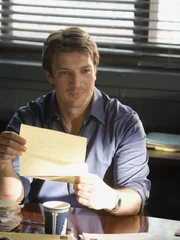 Hat der Täter vielleicht sogar einen Fanbrief an den Schriftsteller Richard Castle (Nathan Fillion) geschickt?