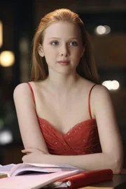 Mit ihrem Vater hat es die vernünftige Alexis Castle (Molly C. Quinn) nicht immer leicht.