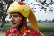 Es ist für Hal (Bryan Cranston) immens wichtig, daß er sich auf sein nächstes Rennen konzentriert: Er muß gewinnen.