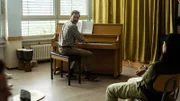 Stimpel (Phil Laude) versucht, deutsches Liedgut an seine Klasse heranzutragen. Allerdings ohne durchschlagenden Erfolg.