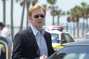Während einer Gerichtsverhandlung kann das angeklagte Oberhaupt der Mala-Noche-Gang flüchten. Horatio (David Caruso) weiss, dass nun sein Leben und das seiner Liebsten in Gefahr ist und muss handeln...