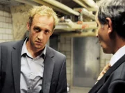 ARD/SWR TATORT, "Blutgeld", Fernsehfilm Deutschland. Marc Simon hat versucht die Mafia auszutricksen. Das bekommt ihm nicht gut ... (Stephan Kampwirth, links, mit Michael Abendroth).