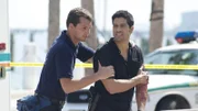 Eric (Adam Rodriguez, re.)
