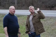 Kerry Albright, ein Überlebender der Buffalo-Creek-Katastrophe von 1972, erzählt Moderator Sam Sheridan, wie verheerend dieser Tag für ihn und die Stadt war.