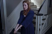 Grace (Jennifer Finnigan)