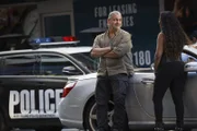 Jake Elliot (Ray Stevenson)