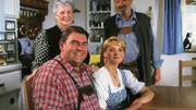 Alfons (Peter Rappenglück, v.l.), Neli (Claudia Zöhrer, v.r.), Martha (Erna Wassmer) und Lonis (Alfons Biber).