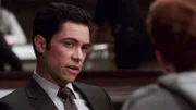 Detective Nick Amaro (Danny Pino) verhört einen Tatverdächtigen. Kann er verhindern, dass Unschuldige bei einer Geiselnahme verletzt werden?