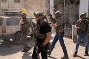 L-R: Jason Hayes (David Boreanaz), Sonny Quinn (AJ Buckley), Omar Hamza (Raffi Barsoumian), Brock Reynolds (Justin Melnick)
