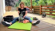 Sonja Elmenhorst, Hunde-Physiotherapeutin, beim Hausbesuch im „Kleinen Gnadenhof“ in Schwaan bei Rostock.