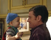 Bryan Cranston (Hal, re.)