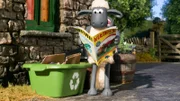 Shaun, das Schaf - Das Pokalschwein - Auf der Bauernmesse gewinnt der Nachbar des Farmers alle Preise. Schlecht gelaunt fährt der Farmer nach Hause. Noch nicht einmal sein Schwein hat einen Preis bekommen. Oder doch? Die Hoftiere staunen nicht schlecht, als das Schwein plötzlich einen Pokal hervorzieht. Jubel bricht aus und das Pokalschwein lässt sich ausgiebig feiern. Doch ein Zeitungsartikel lässt Shaun misstrauisch werden. Foto: ORF/AARDMAN.