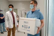 L-R: Reed Lansby (Eddie K. Robinson), Dr. Max Goodwin (Ryan Eggold)