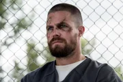 Oliver Queen (Stephen Amell)