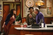 Finden Randy (Katey Sagal, l.) und Franco (Jermaine Fowler, M.) heraus, wohin Arthur (Judd Hirsch, r.) jeden Sonntag ganz plötzlich verschwindet ...