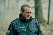 Die Polizei ist auf der Suche nach der flüchtigen Blum. Danzberger (Robert Palfrader) überlegt, was als nächstes zu tun ist.