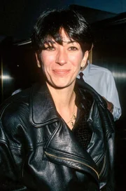 Die britische Millionärstochter Ghislaine Maxwell gilt als Strippenzieherin hinter dem Missbrauchsring Epsteins.