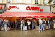 Das „Curry36“ in Berlin – hier bekommt man die beste Currywurst Berlins.