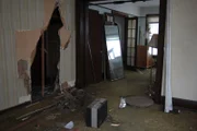 Bei ihrem neusten Objekt ist viel Vorstellungskraft gefragt - können Mina und Karen aus diesem verfallenen Haus noch etwas zaubern?