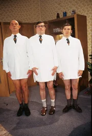 Karl (Hans Martin Stier, l.), Herbert (Detlev Redinger) und Hubert (Konrad Adams)