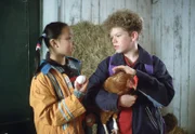 Kiki (Thuy-Anh Cao) und Tobias (Tim Küchler) mit Einstein.