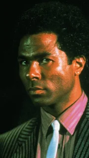 Philip Michael Thomas als Drogenfahnder Ricardo Tubbs.