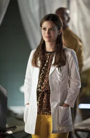 Eine Grippewelle legt ganz Bluebell flach und Zoe (Rachel Bilson) setzt die Bewohner unter Quarantäne ...