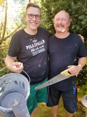 Björn (l.) und Stefan +++ Die Verwendung des sendungsbezogenen Materials ist nur mit dem Hinweis und Verlinkung auf RTL+ gestattet.