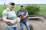 André (l.) und Marco +++ Die Verwendung des sendungsbezogenen Materials ist nur mit dem Hinweis und Verlinkung auf RTL+ gestattet.
