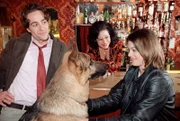 (v.li.): Alexander Pschill (Marc Hoffmann), Andrea Händler (Bardame), Elke Winkens (Niki Herzog).