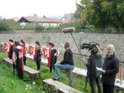 Redakteur Werner Freudenberger (re.) und sein Team bei den Dreharbeiten.