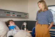 Justus Johannsen als Ben Kralmann, Tanja Wedhorn als Nora Kaminski