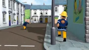 Feuerwehrmann Sam muss Hauptfeuerwehrmann Steele von einem Skateboard retten.
