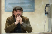 Alvin Olinsky (Elias Koteas)