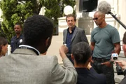 L-R: Rossi (Joe Mantegna) und Derek (Shemar Moore)