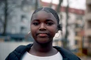 Ana wird seit der ersten Klasse gemobbt: Sie leidet unter Alpträumen und geht nur ungern in die Schule.