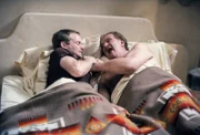 (v.li.): Christopher Kennedy Masterson (Francis), Joel Murray (Larry).