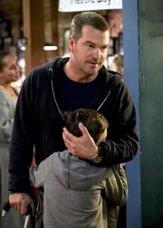 G. Callen (Chris O'Donnell, l.); Jake (Makai Dudeck, r.)