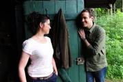 Kira (Mareike Lindenmeyer, l.); Xaver (Jan van Weyde, r.)