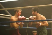 Im Boxring gibt Jerry Stone (Mark Lawson, l.) sein Bestes - doch wird das ausreichen, um den Kampf zu gewinnen?