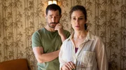 Xavi Bonet (Clemens Schick, li.) und Fina Valent (Anne Schäfer, re.) brauchen dringend das Überwachungsvideo.